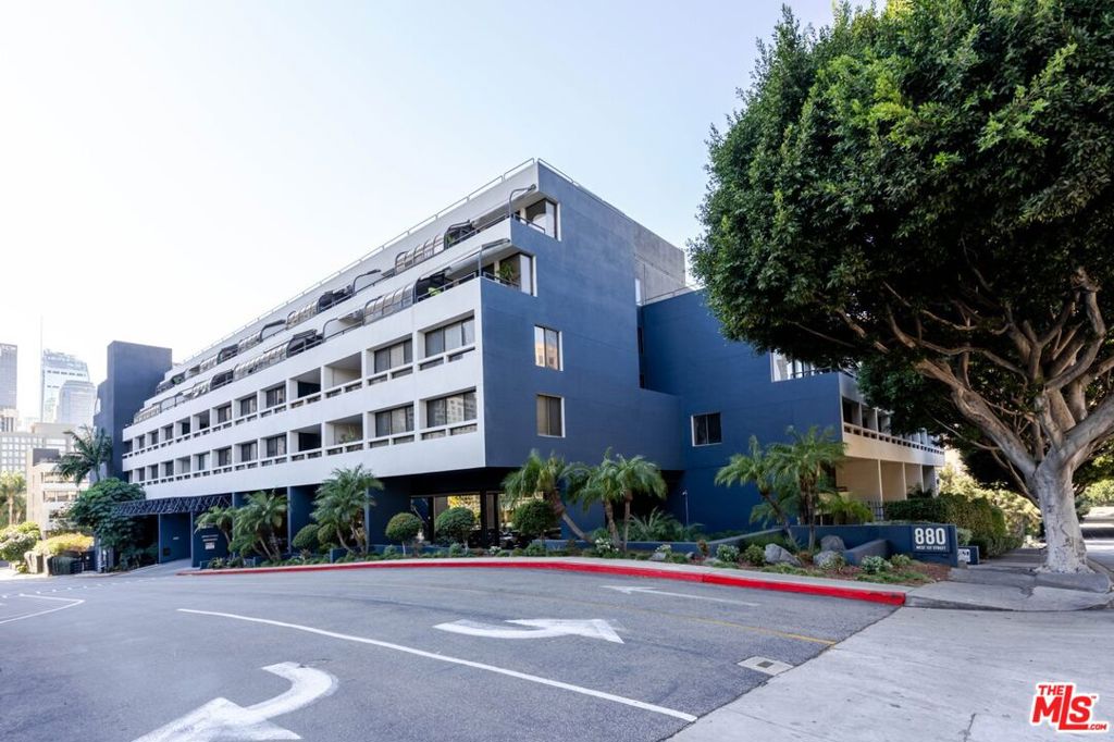 880 W 1st Street 712, Los Angeles, CA 90012 — photo 1