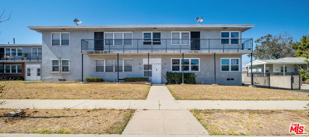 3311 3/4 W 77th Street, Los Angeles, CA 90043 — photo 1