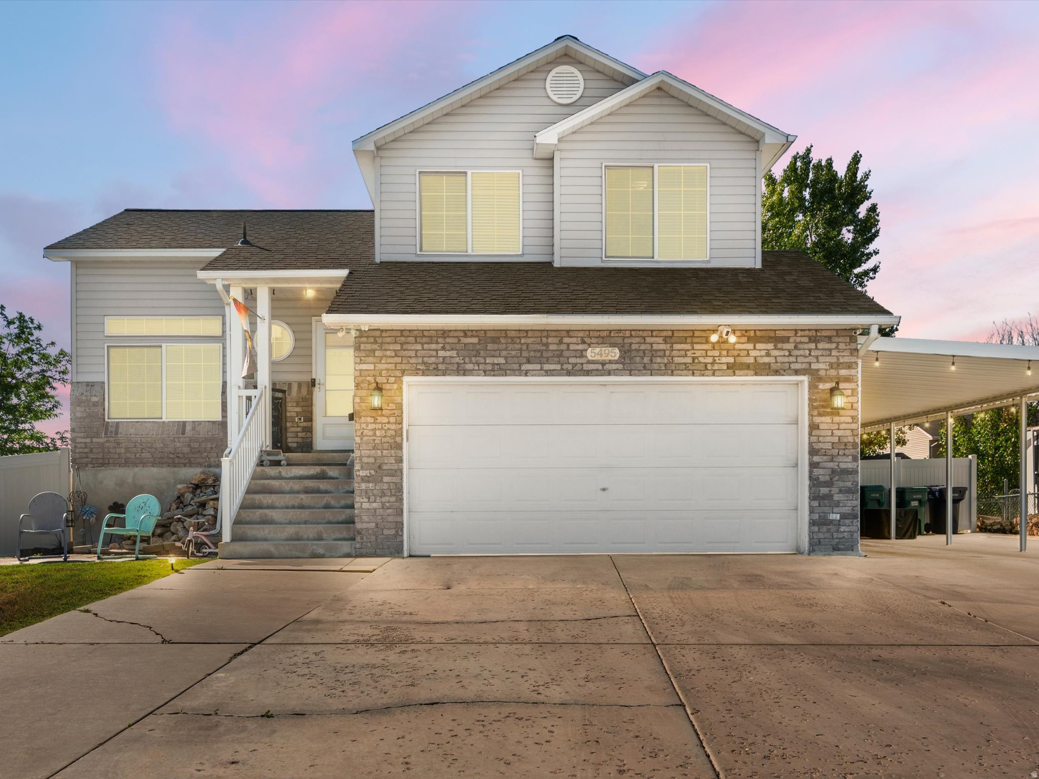 5495  MIDLAND DR, Roy, UT 84067 — photo 1