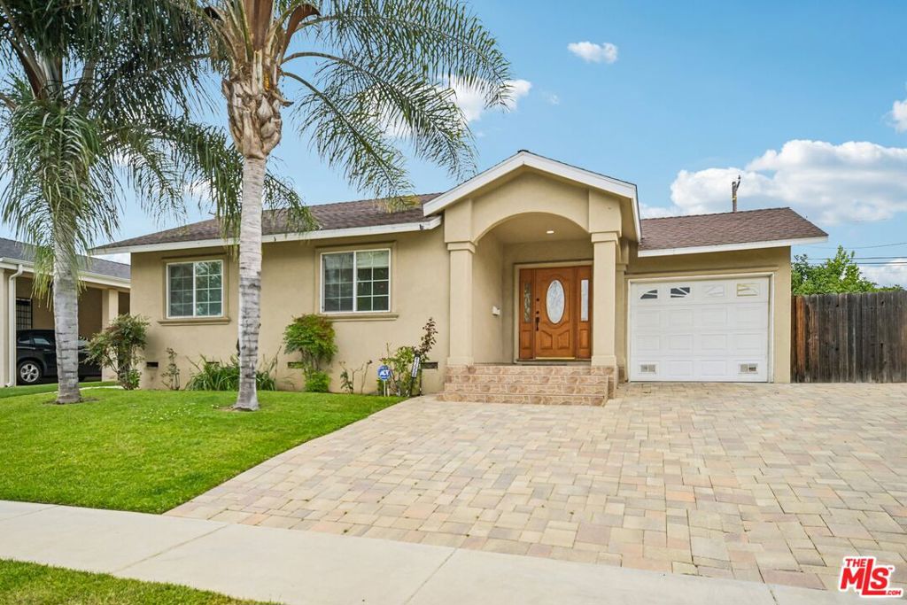 17550 Collins Street, Encino, CA 91316 — photo 1