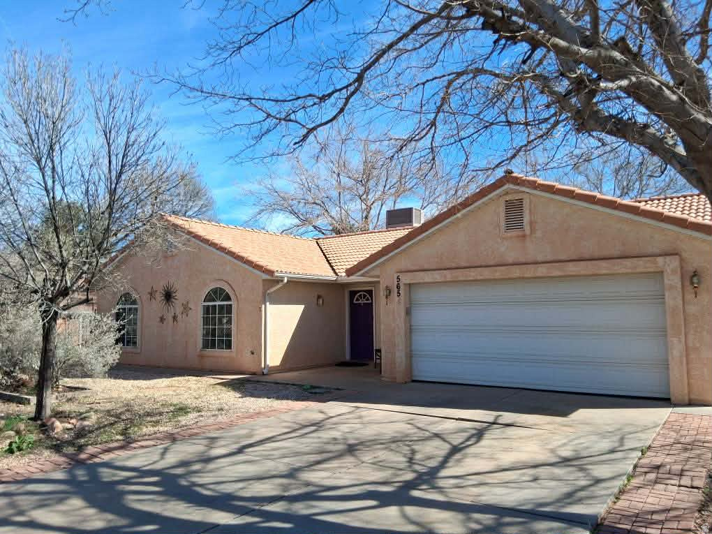565 S 250 E, Ivins, UT 84738 — photo 1