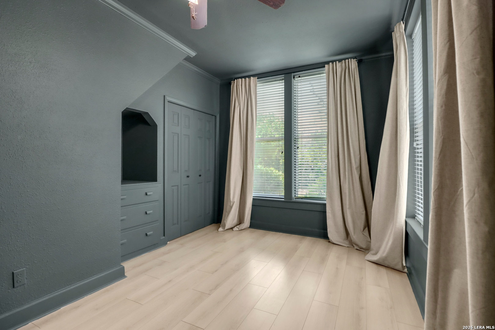 605 Donegan, , 78155 — photo 1