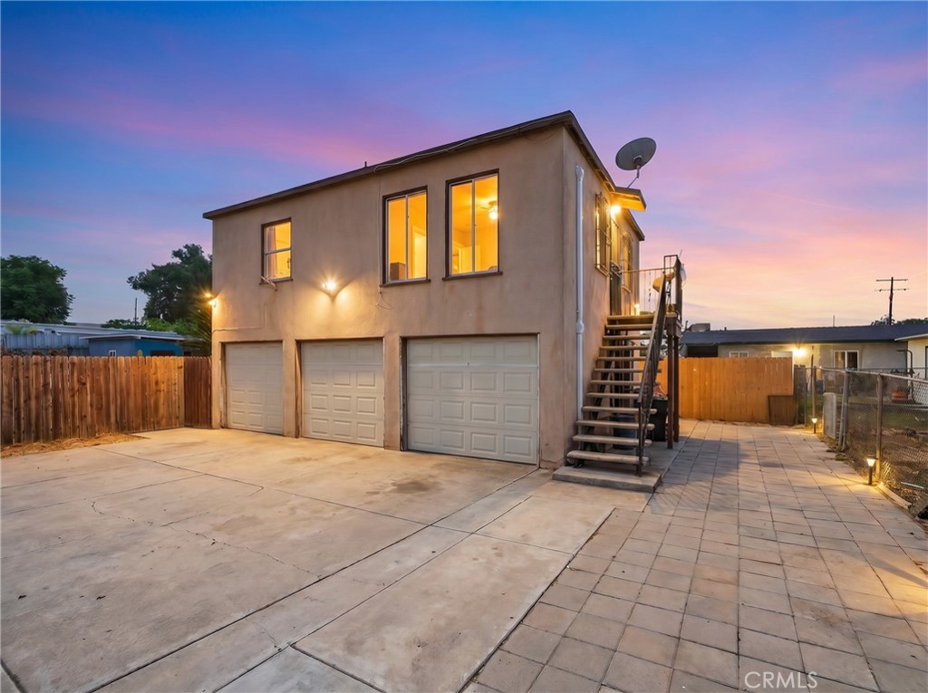 428 E Oaks, Compton, CA 90221 — photo 1