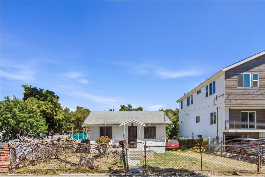 4524 Huntington Drive N, Los Angeles, CA 90032 — photo 1