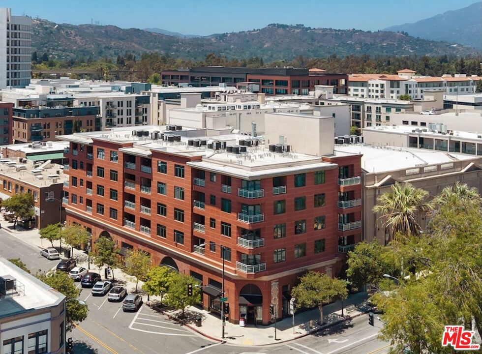 125 N Raymond Avenue 412, Pasadena, CA 91103 — photo 1