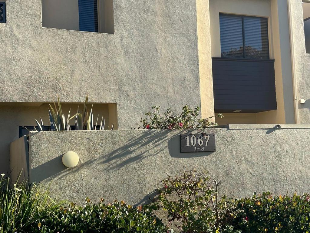 1067 Padre Drive 1, Salinas, CA 93901 — photo 1