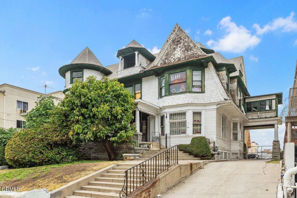 767 Garland Avenue, Los Angeles, CA 90017 — photo 1