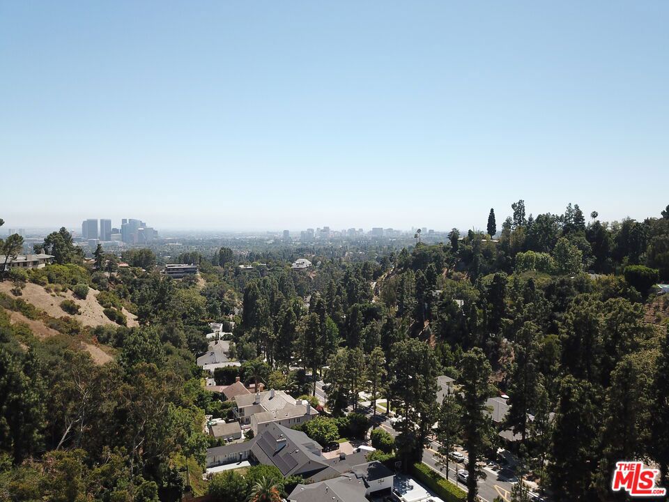 1422 Lindacrest Drive, Beverly Hills, CA 90210 — photo 1
