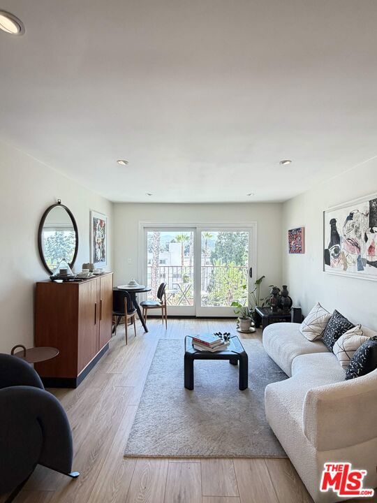 3407 Huxley Street 39, Los Angeles, CA 90027 — photo 1