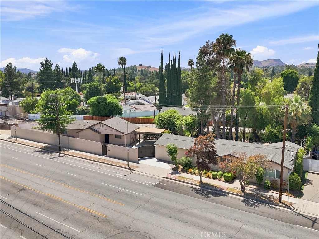 7635 Fallbrook
