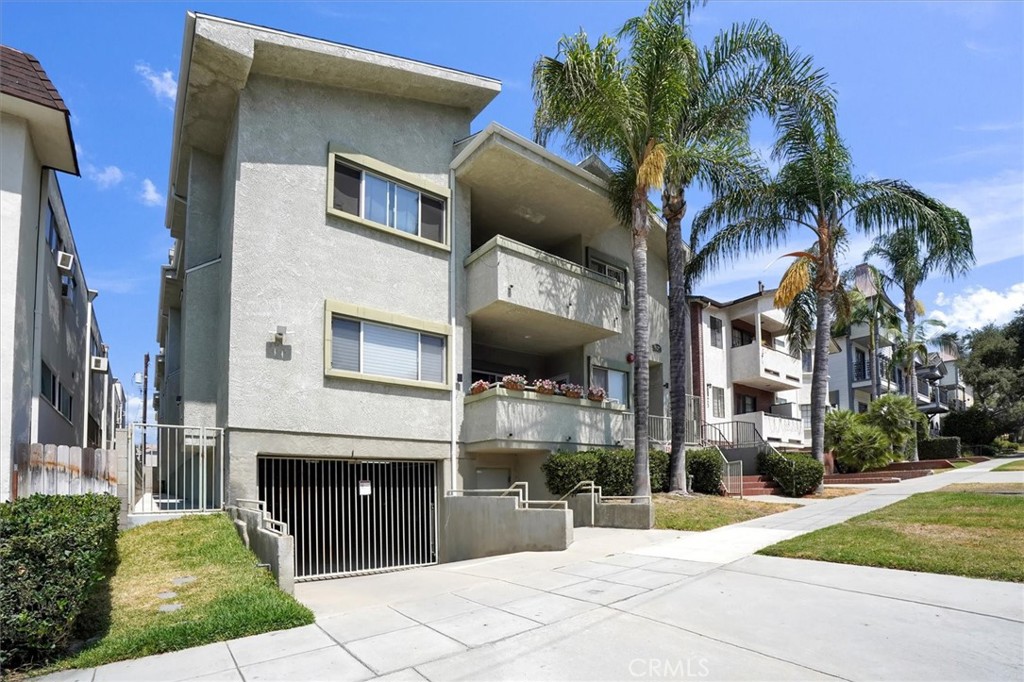 621 E Olive Avenue 106