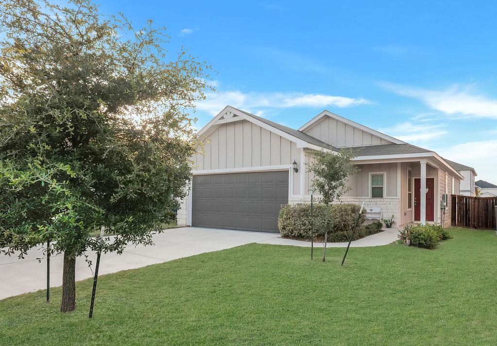 433 Stone Water, Jarrell, TX 76537 — photo 1