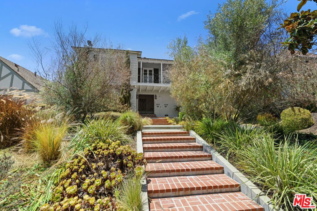 1307 S Rimpau Boulevard, Los Angeles, CA 90019 — photo 1