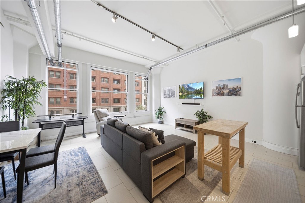 939 S Broadway, Los Angeles, CA 90015 — photo 1