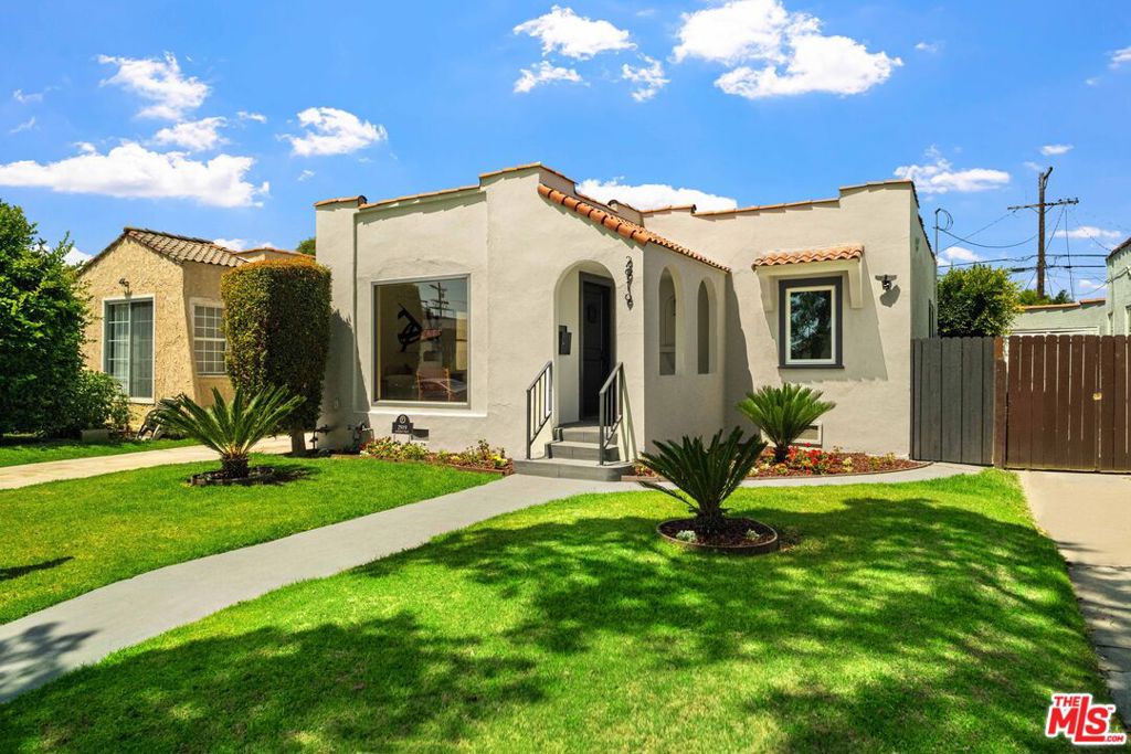2919 Somerset Drive, Los Angeles, CA 90016 — photo 1