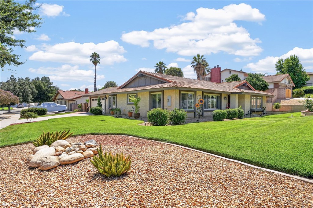 161 Channing Street, Redlands, CA 92373 — photo 1