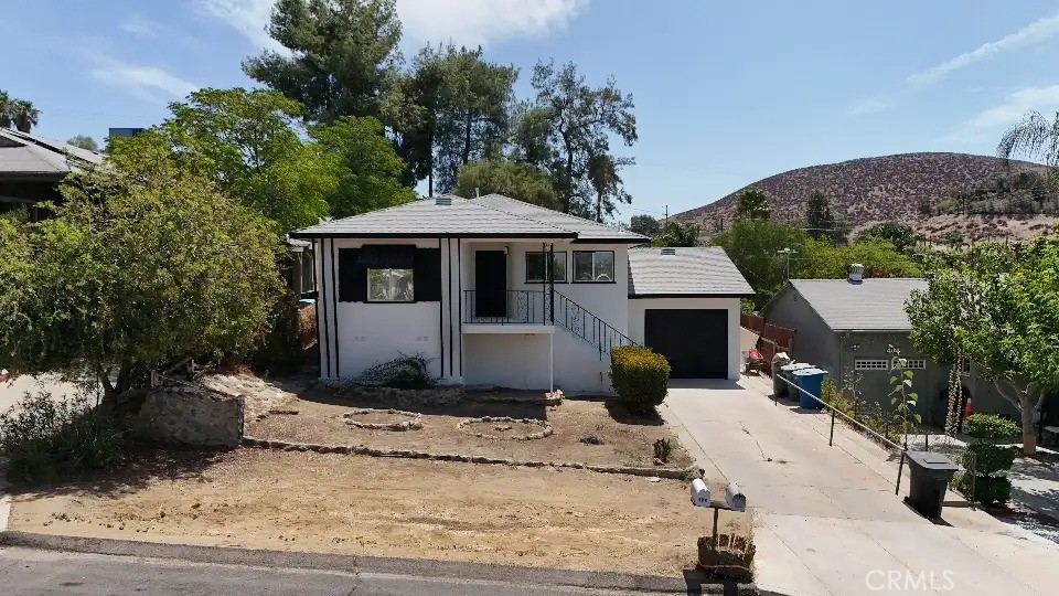 406 Lookout