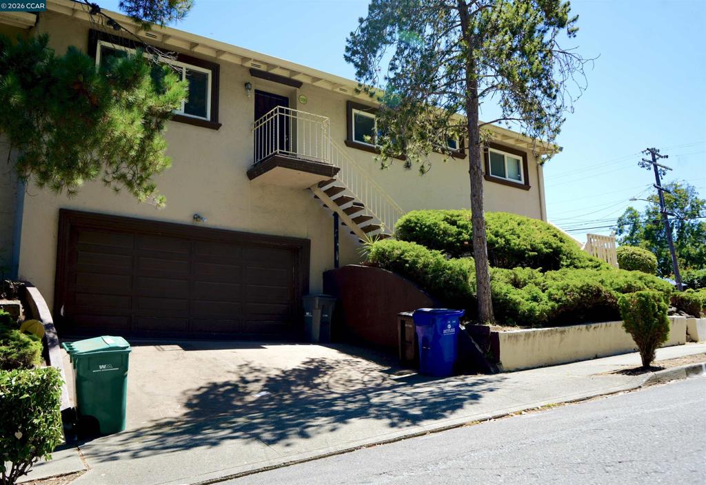 3700 Lundholm Ave, Oakland, CA 94605 — photo 1