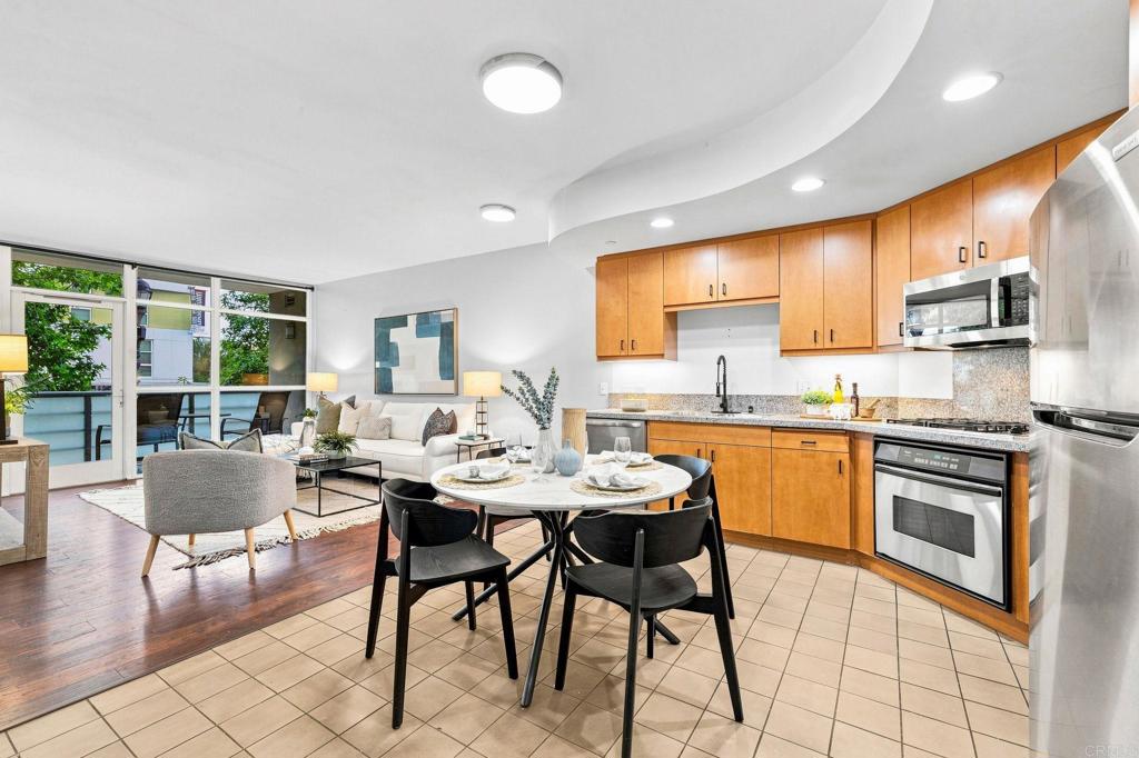 550 15th St 204, San Diego, CA 92101 — photo 1