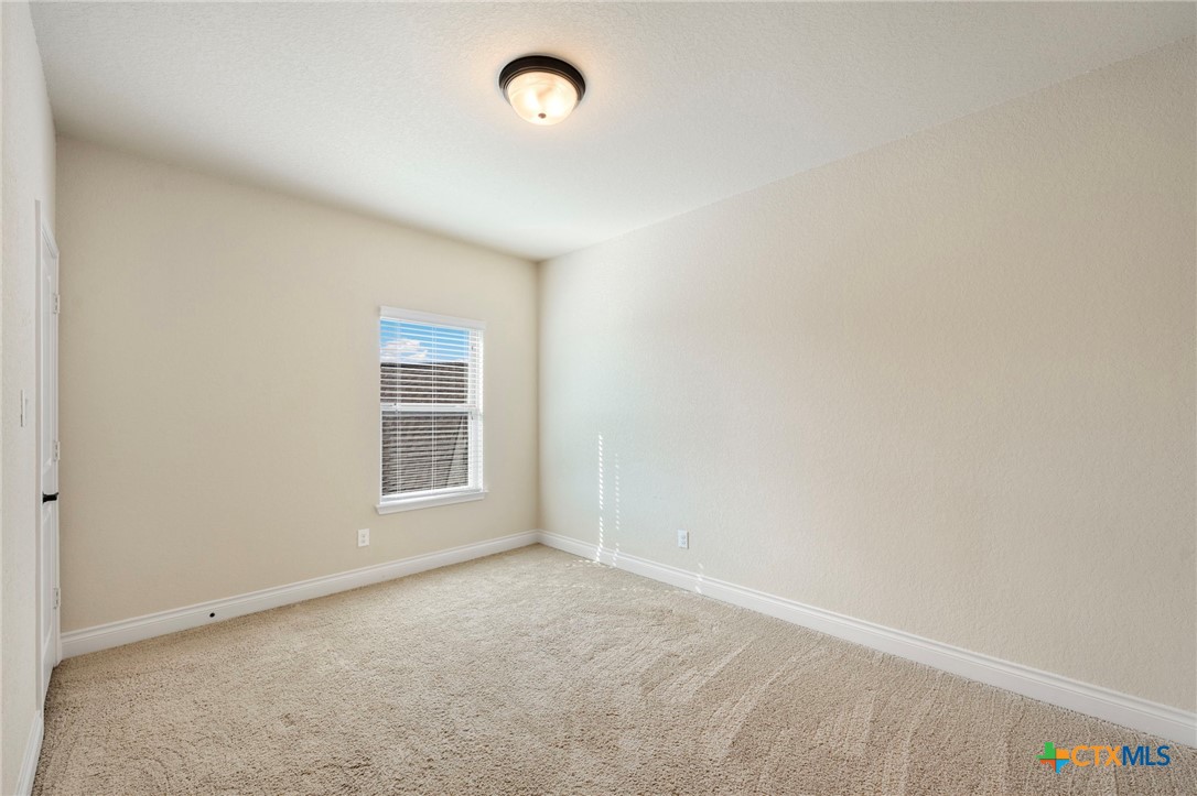657 Vale, New Braunfels, TX 78132 — photo 1
