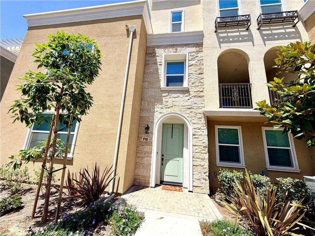 715 Winchester Drive, Oxnard, CA 93036 — photo 1