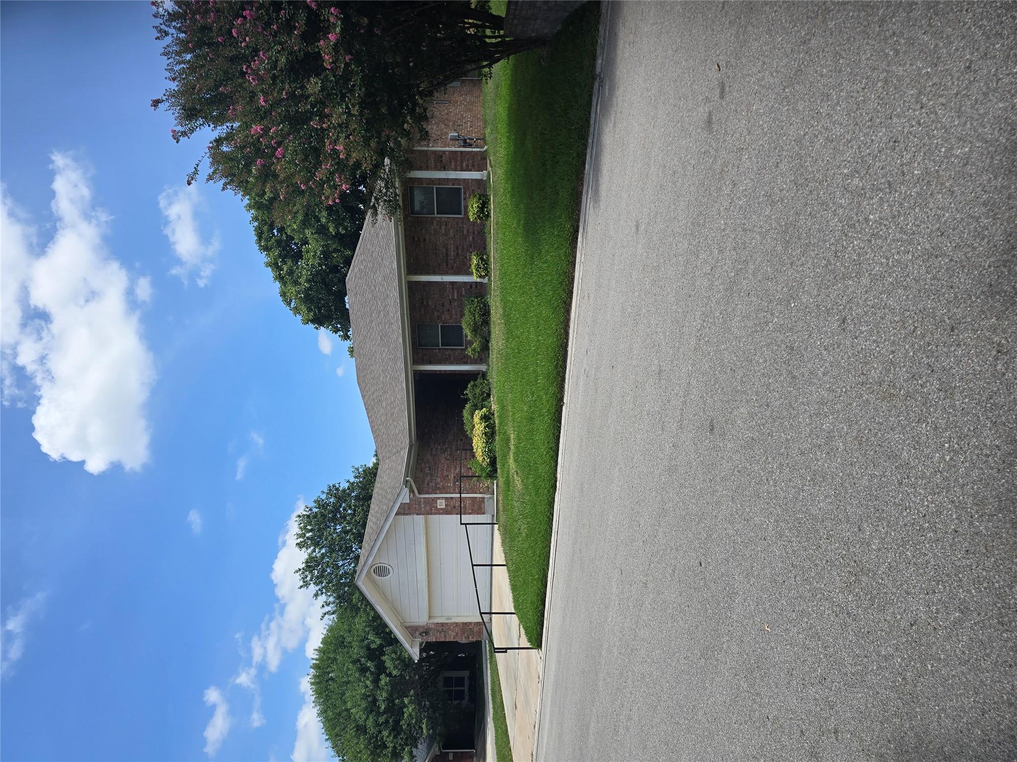 711 Beachwood, Burnet, TX 78611 — photo 1