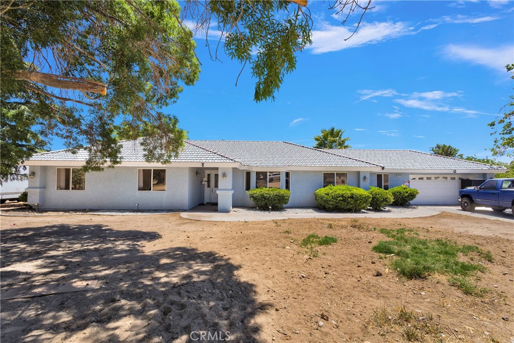 10325 Sheep Creek Rd, Phelan, CA 92371 — photo 1