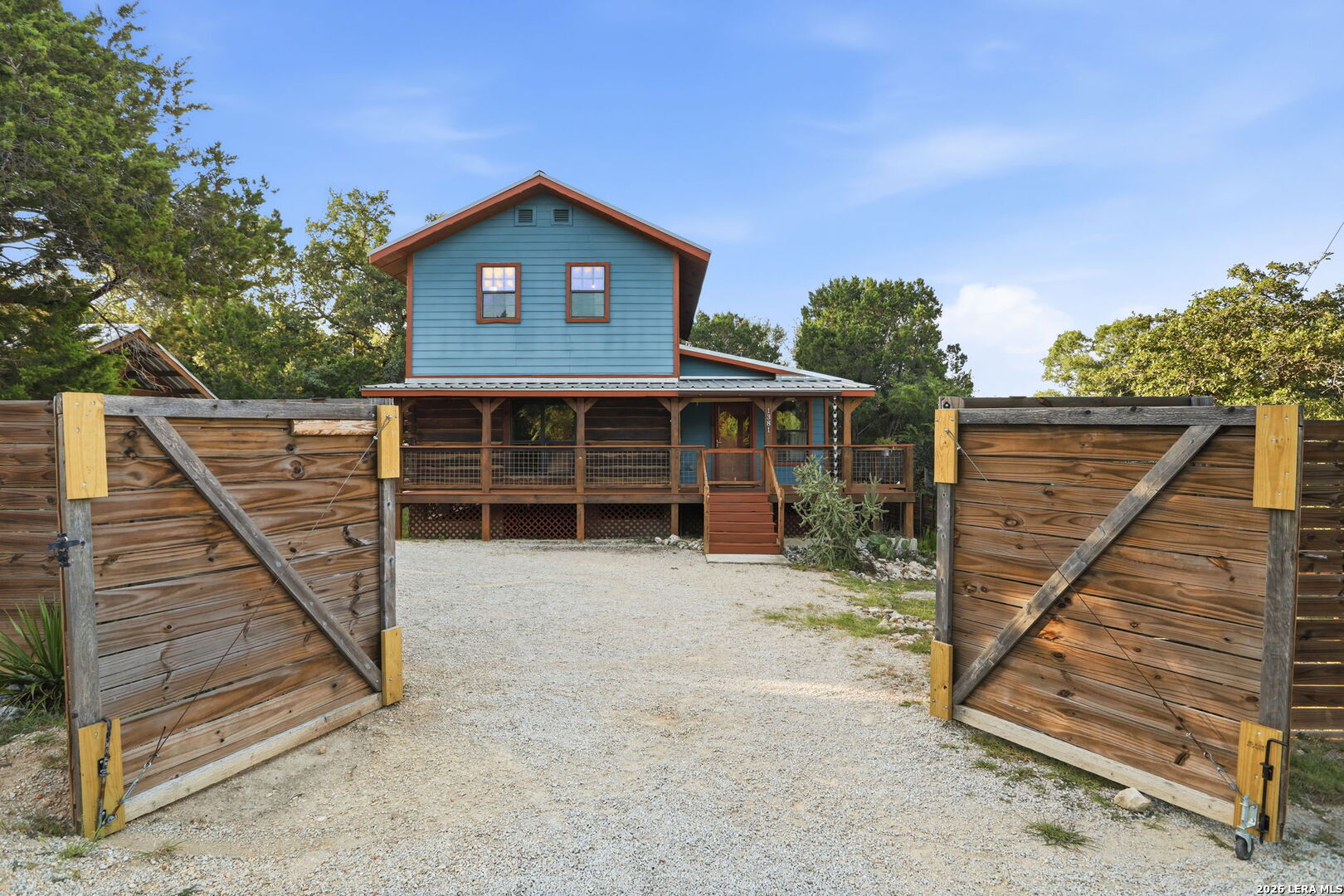 1381 Greenbriar Dr, ,  78133 — photo 1