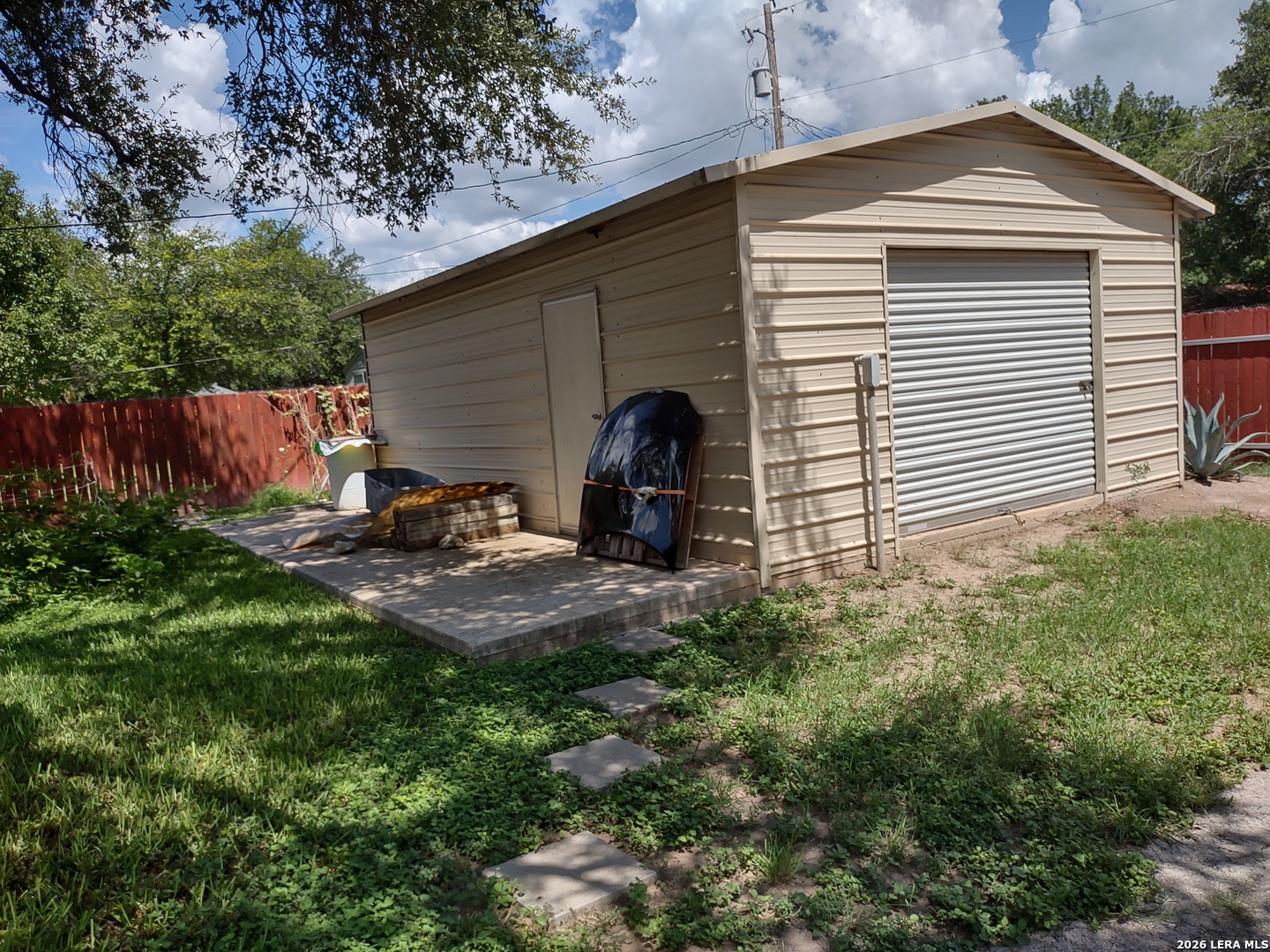 137 Bluebonnet, , 78801 — photo 1