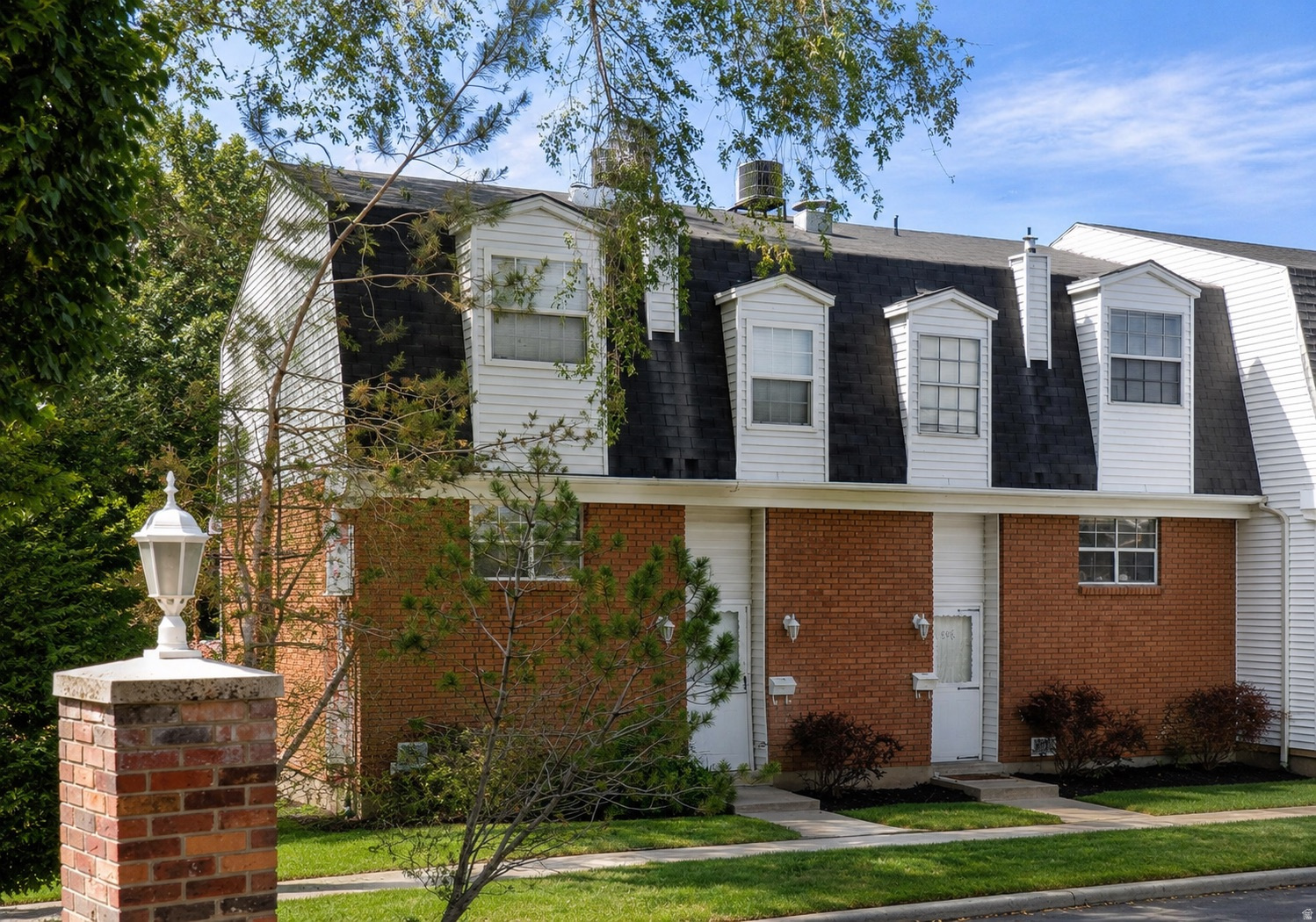 696 E WILLIAMSBURG PARK CIR, Sandy, UT 84070 — photo 1