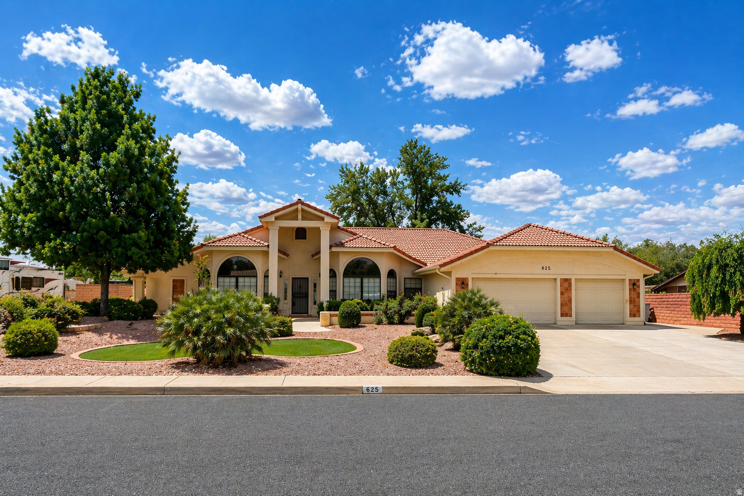 625 LOS ALAMITOS DR, St. George, UT 84790 — photo 1