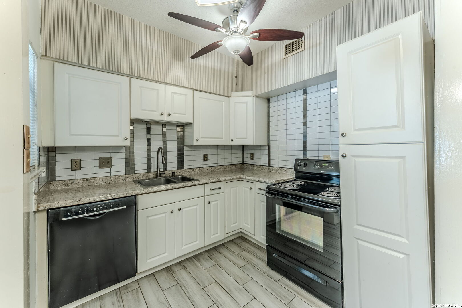 8655 DATAPOINT DR, ,  78229 — photo 1