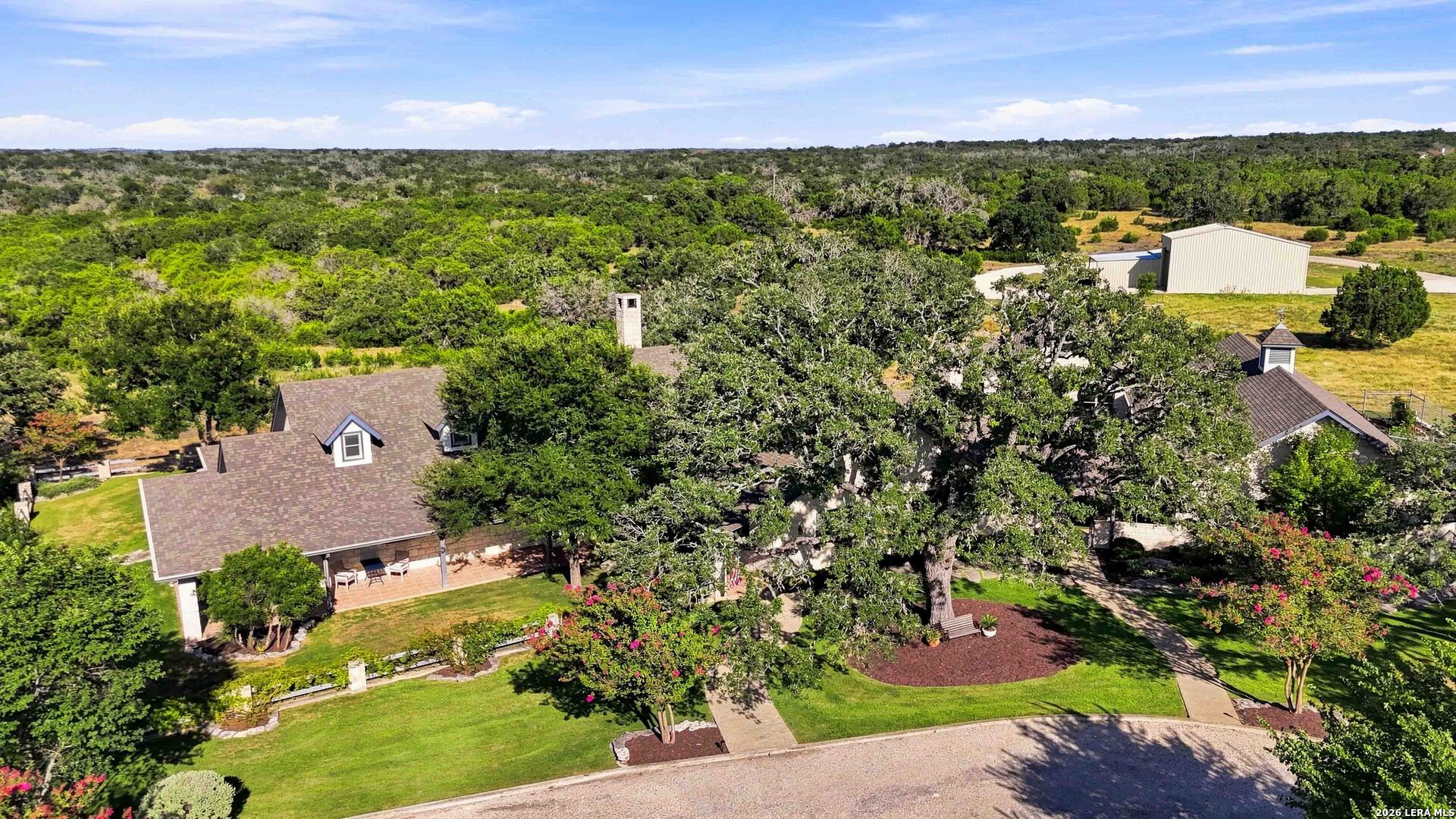 160 LIVE OAK LN, Kerrville, TX 78028 — photo 1
