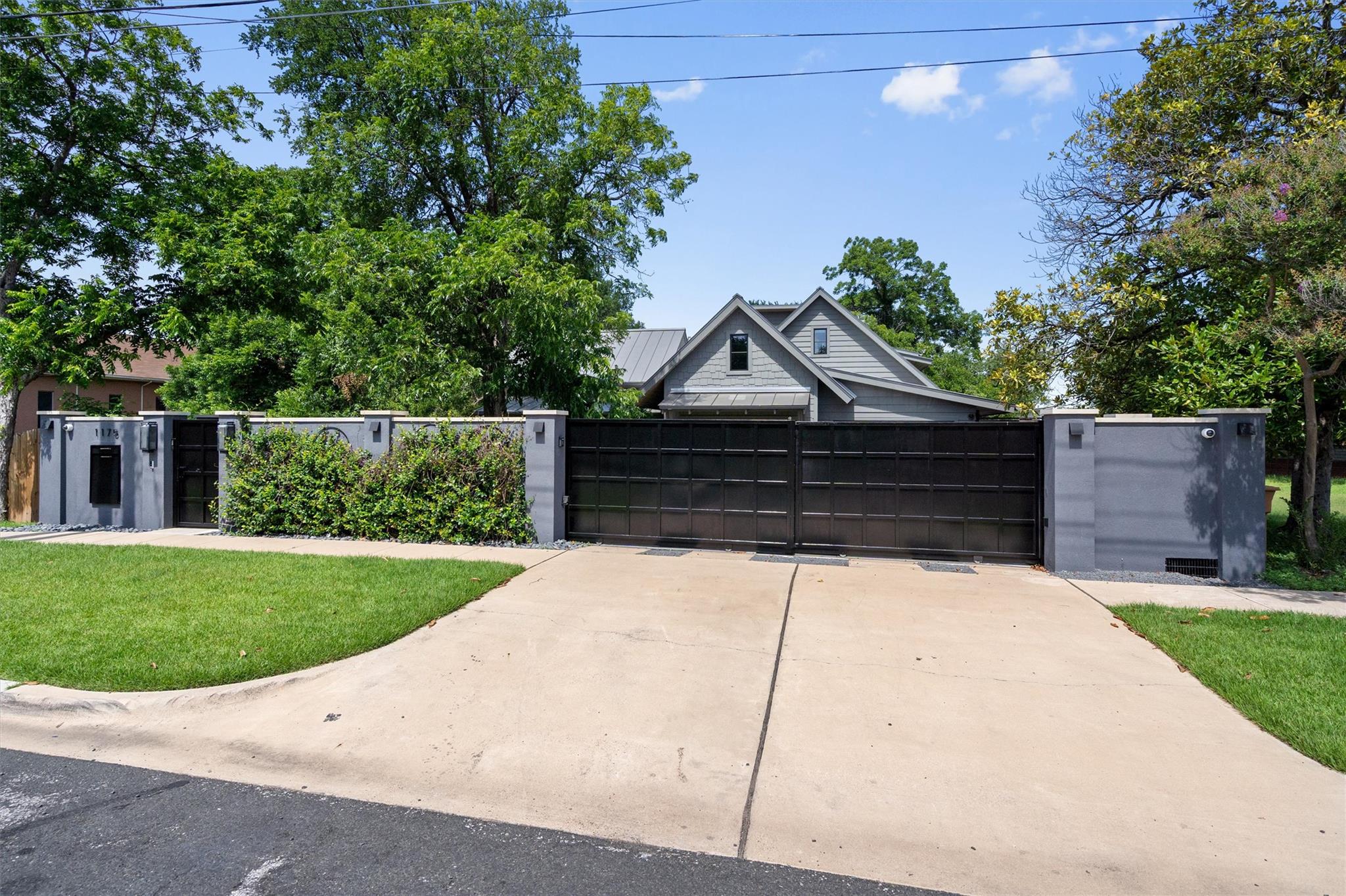 1175 San Bernard, Austin, TX 78702 — photo 1