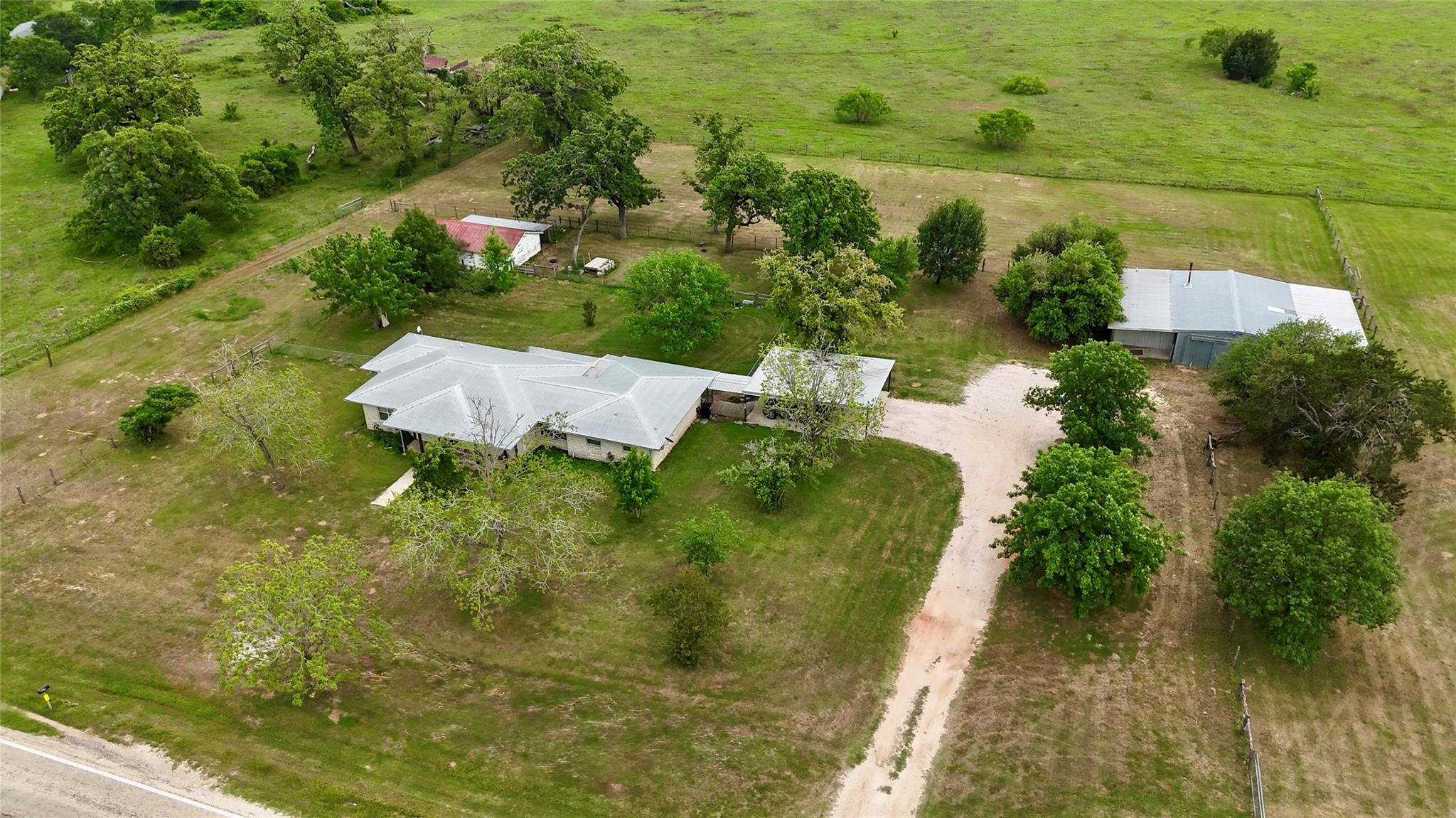 1401 Fm 112, Lexington, TX 78947 — photo 1