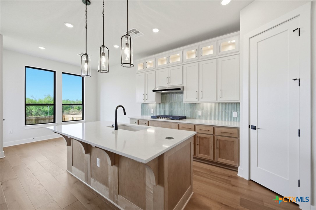 1010 Thiele, San Antonio, TX 78224 — photo 1