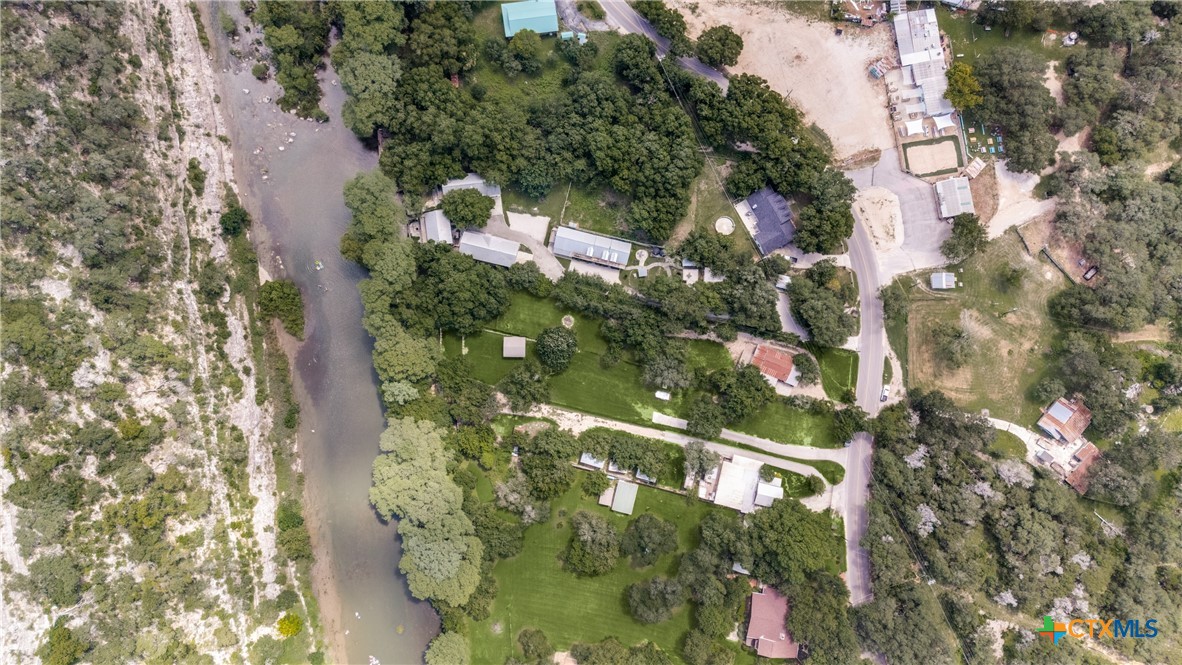 8570 River, New Braunfels, TX 78132 — photo 1