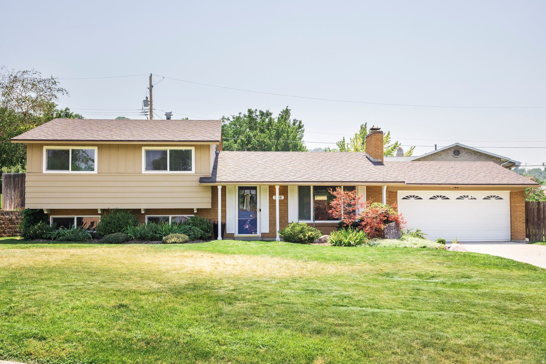208 N OAKLEAF LN, North Salt Lake, UT 84054 — photo 1