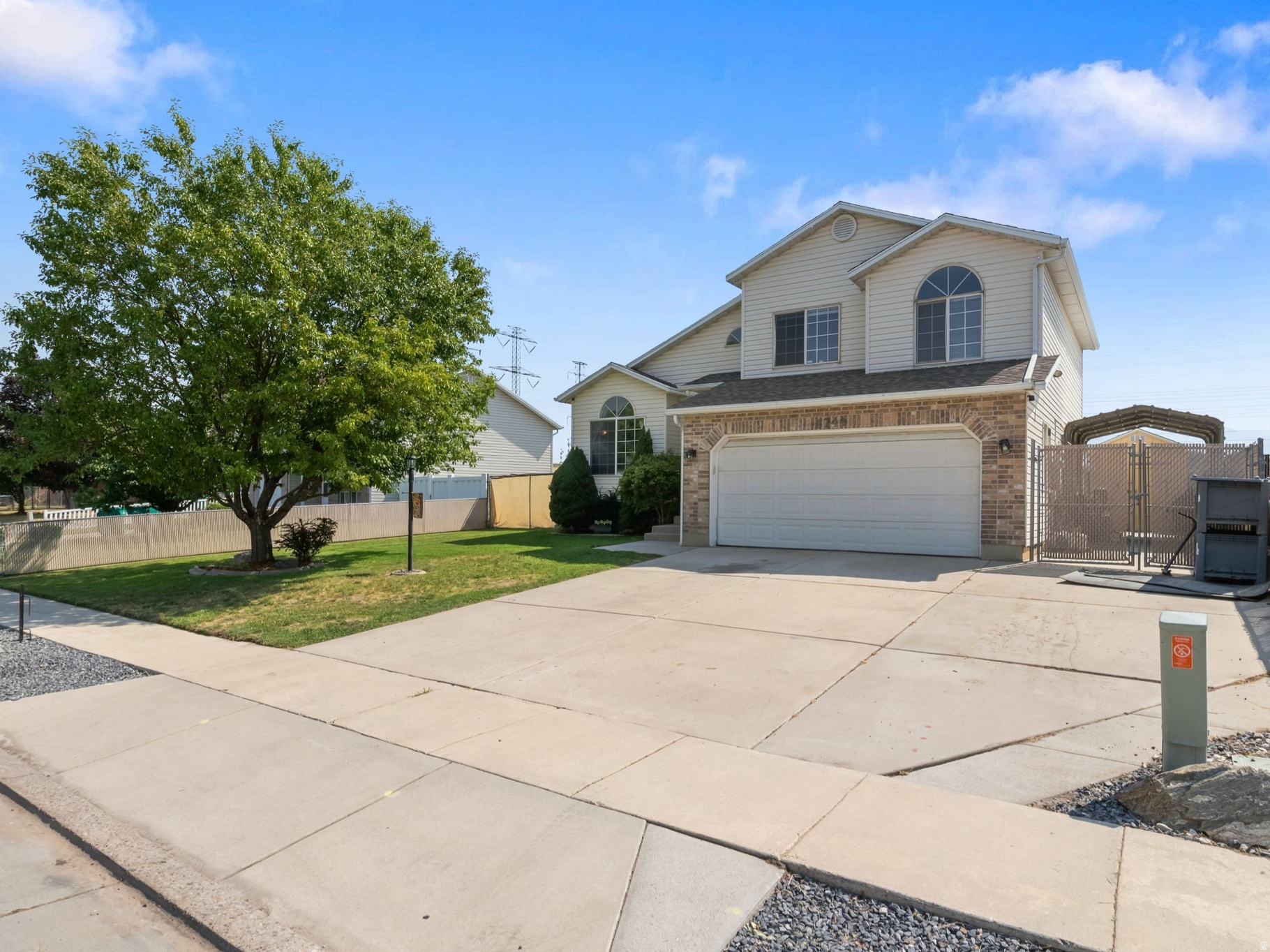 4744 S 3300 W, Roy, UT 84067 — photo 1
