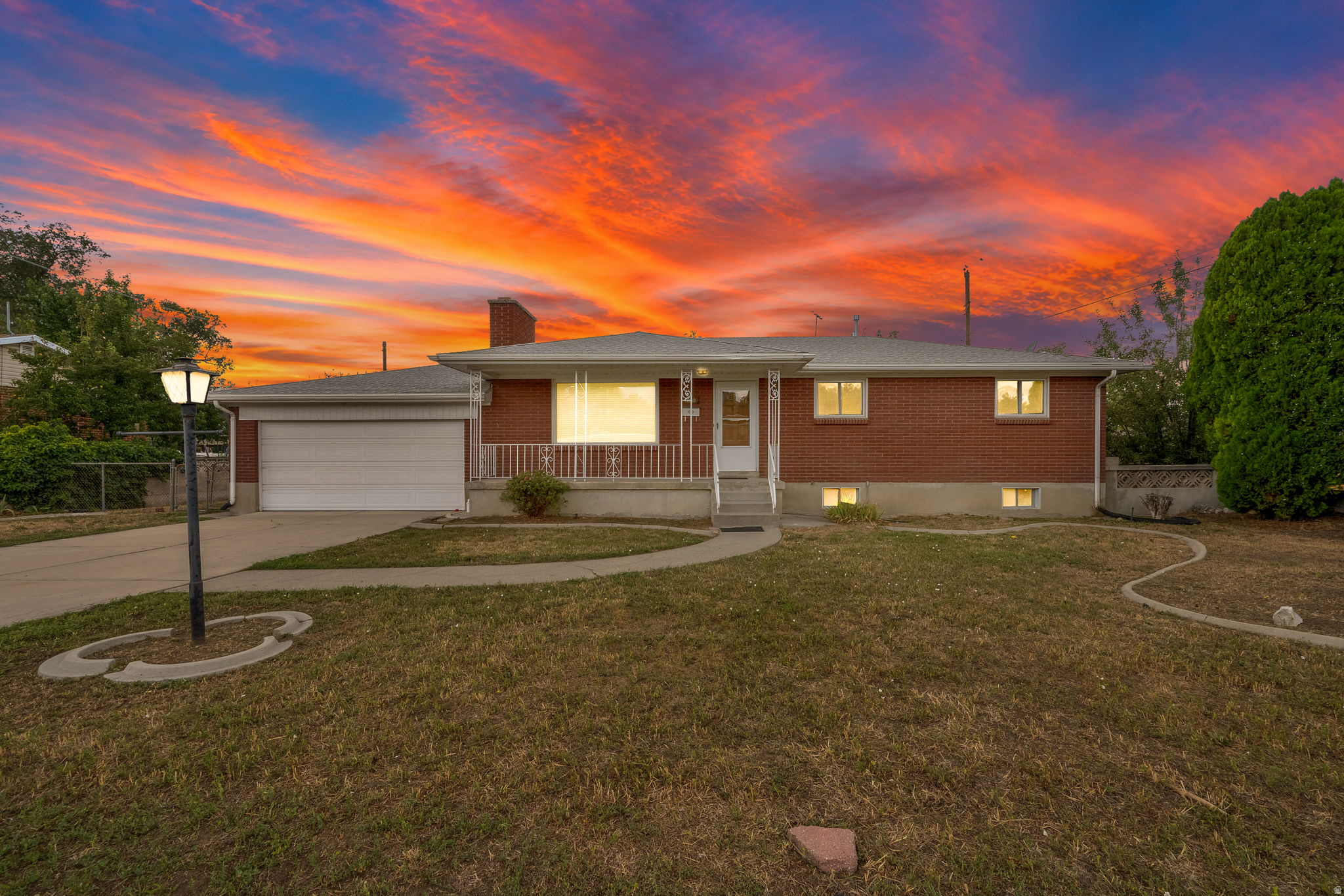 4260 S NORMANDIE LN, Millcreek, UT 84107 — photo 1