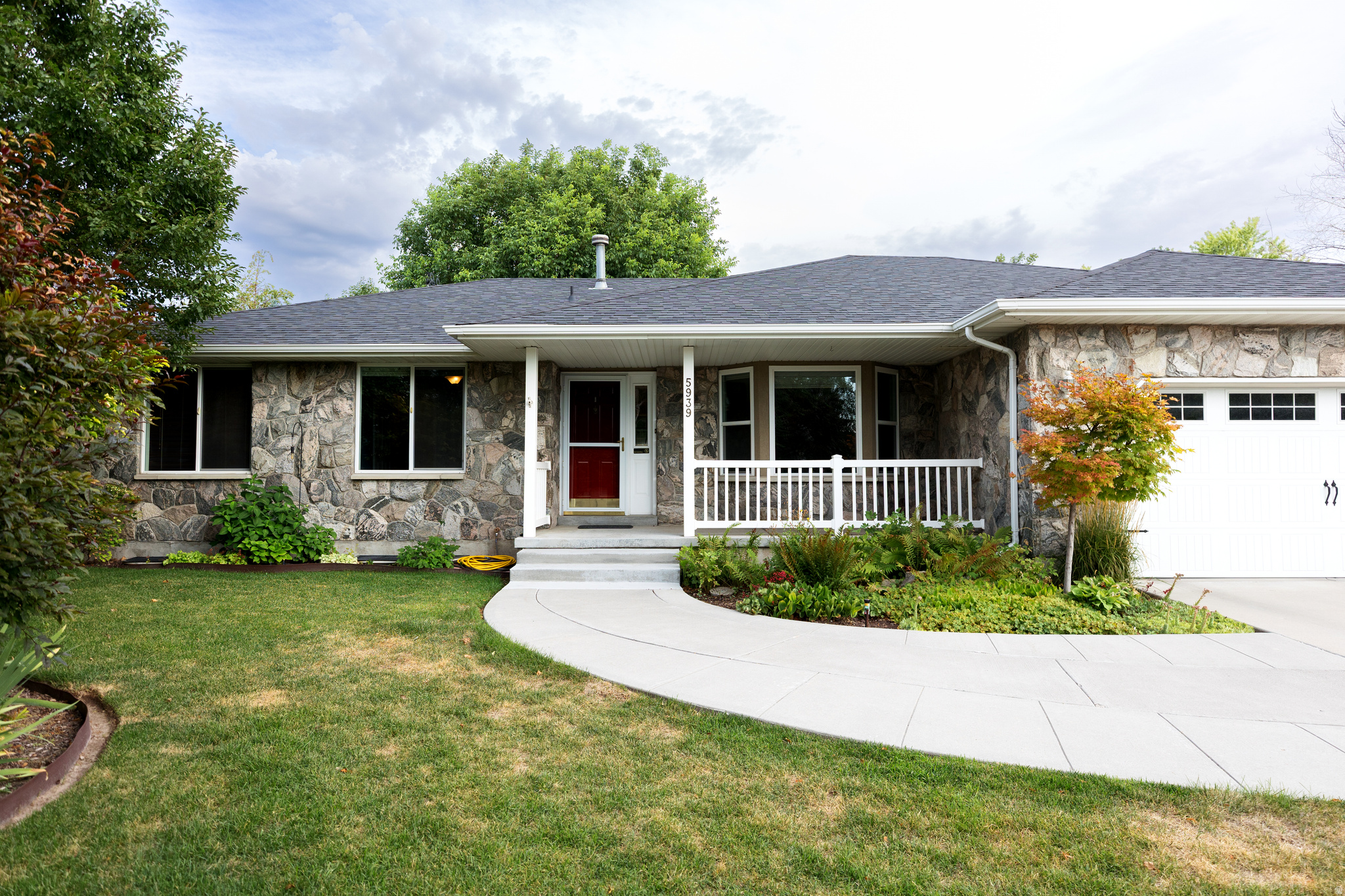 5939 S NOBLE OAKS CIR, Murray, UT 84123 — photo 1