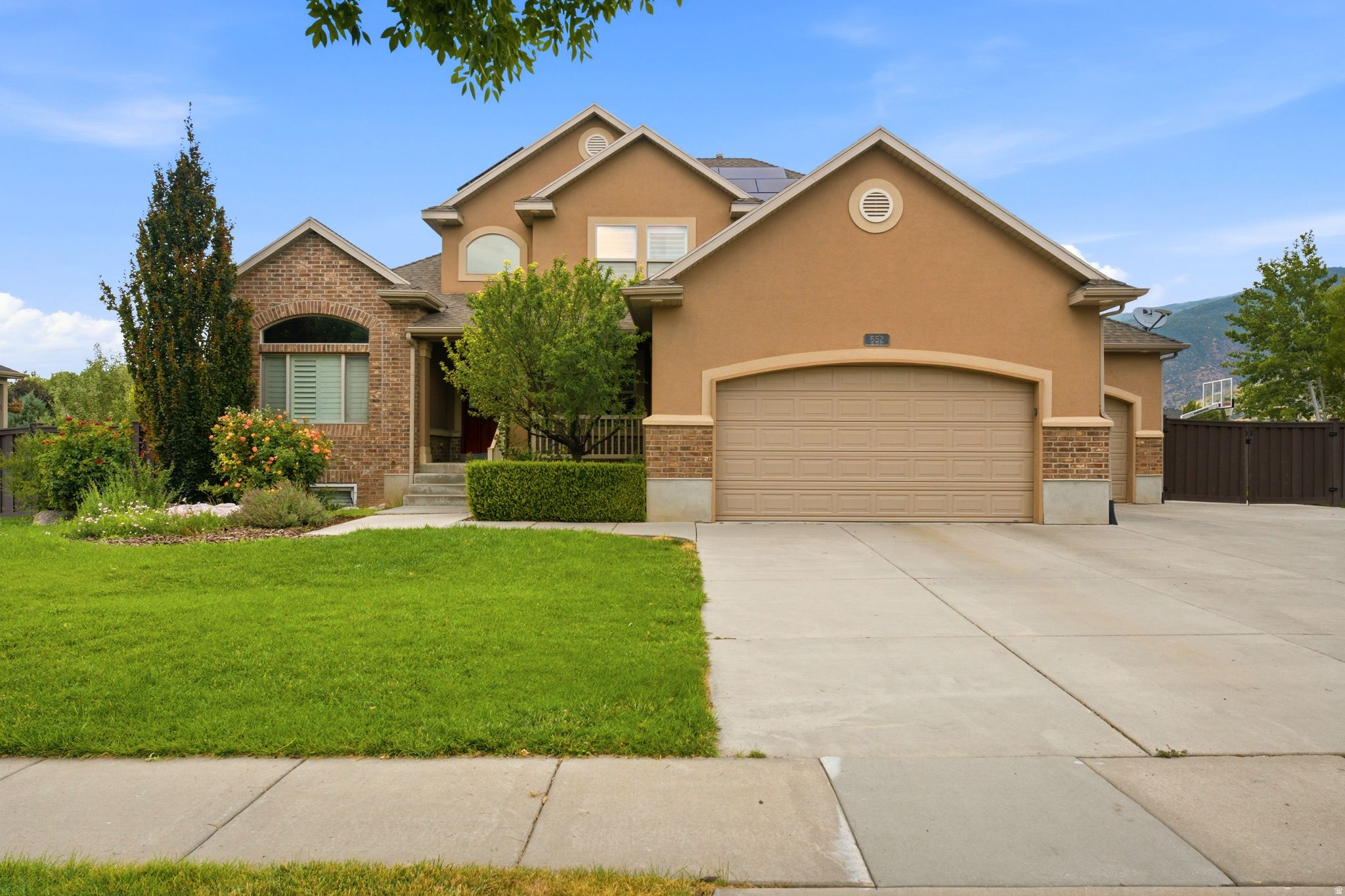 552 W MILLER WAY, Farmington, UT 84025 — photo 1