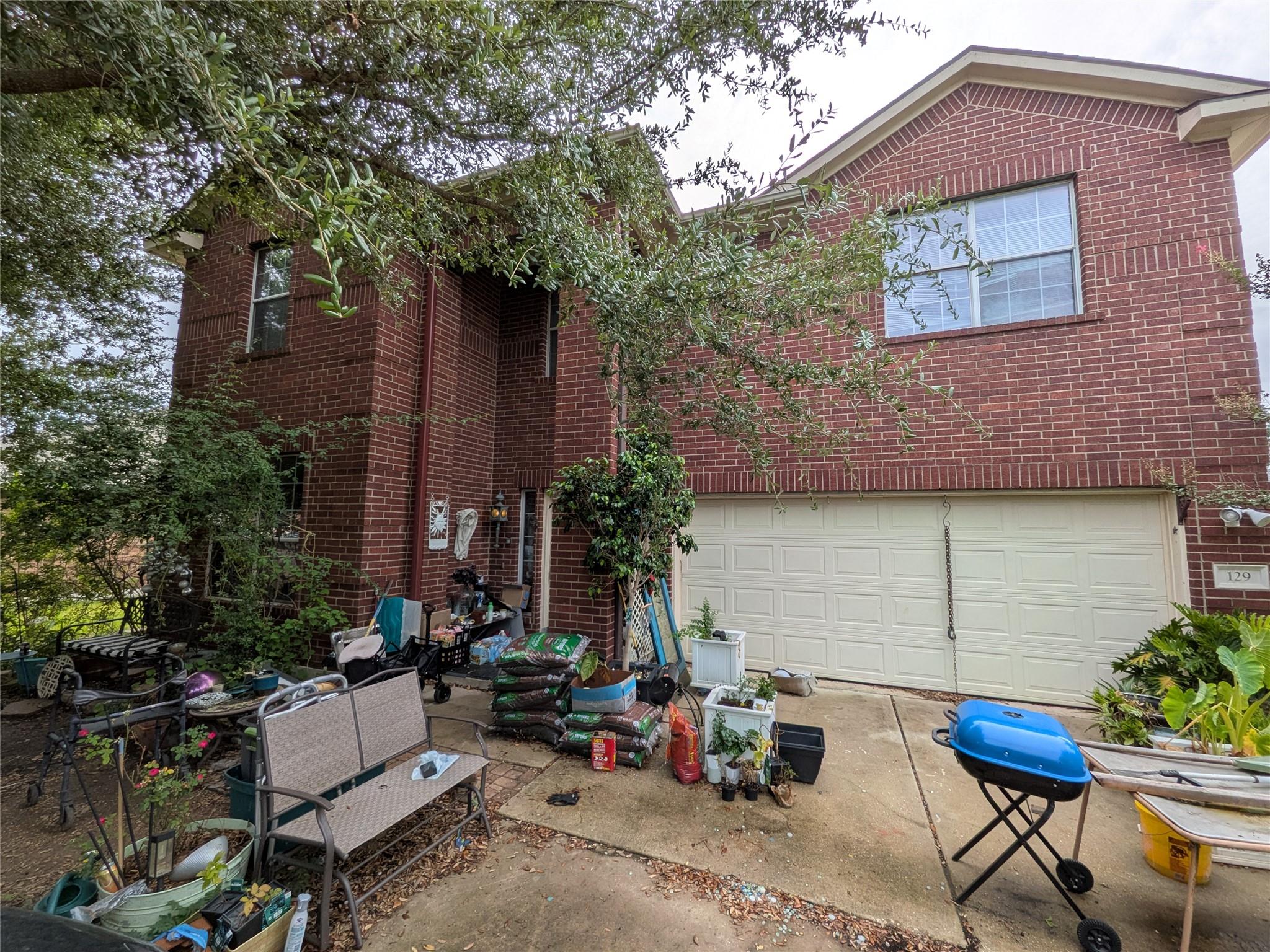 129 Hanstrom, Hutto, TX 78634 — photo 1