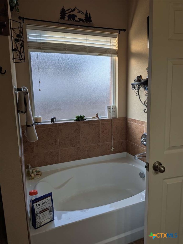 2121 Dragon, New Braunfels, TX 78130 — photo 1