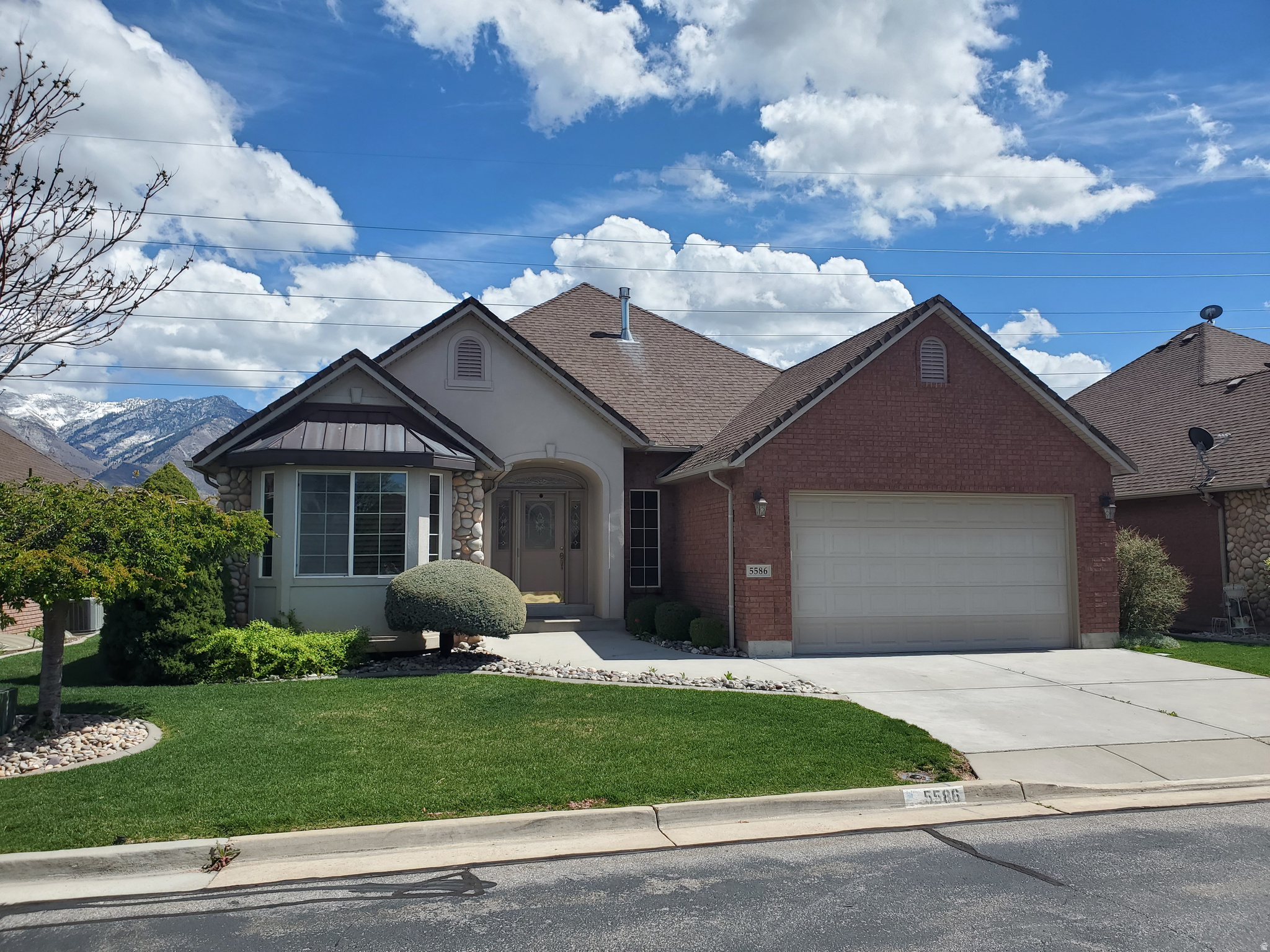 5586 S 250 E, Washington Terrace, UT 84405 — photo 1