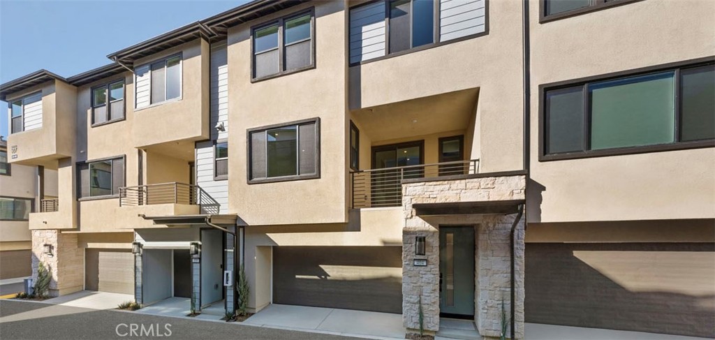 107 S Laxore Street 404, Anaheim, CA 92804 — photo 1