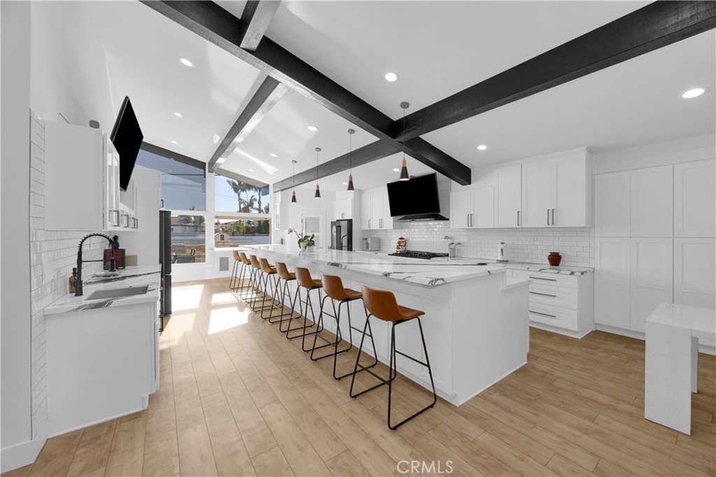17451 Avalon, Huntington Beach, CA 92647 — photo 1