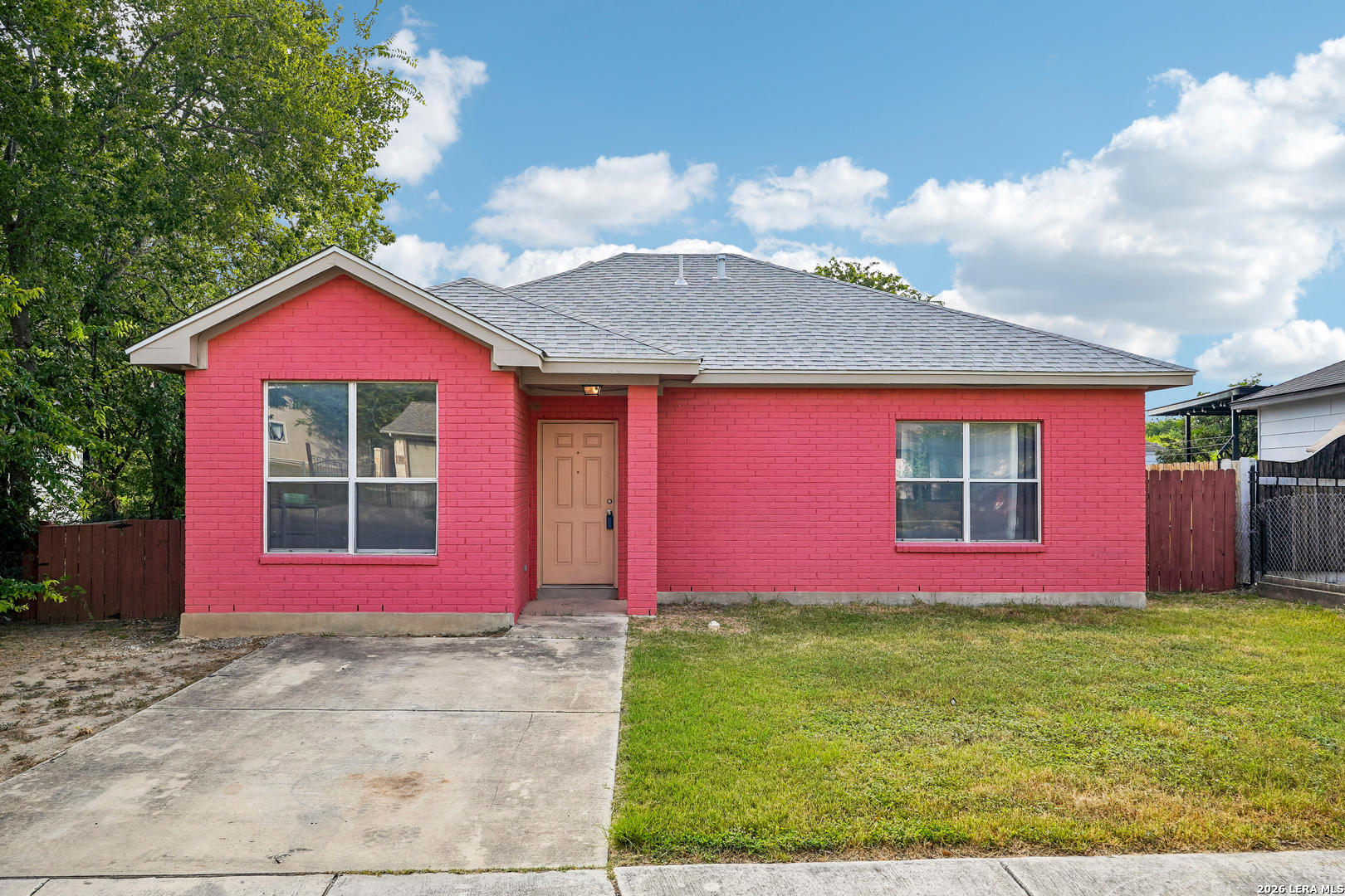 708 S BROWNLEAF ST, San Antonio, TX 78227 — photo 1
