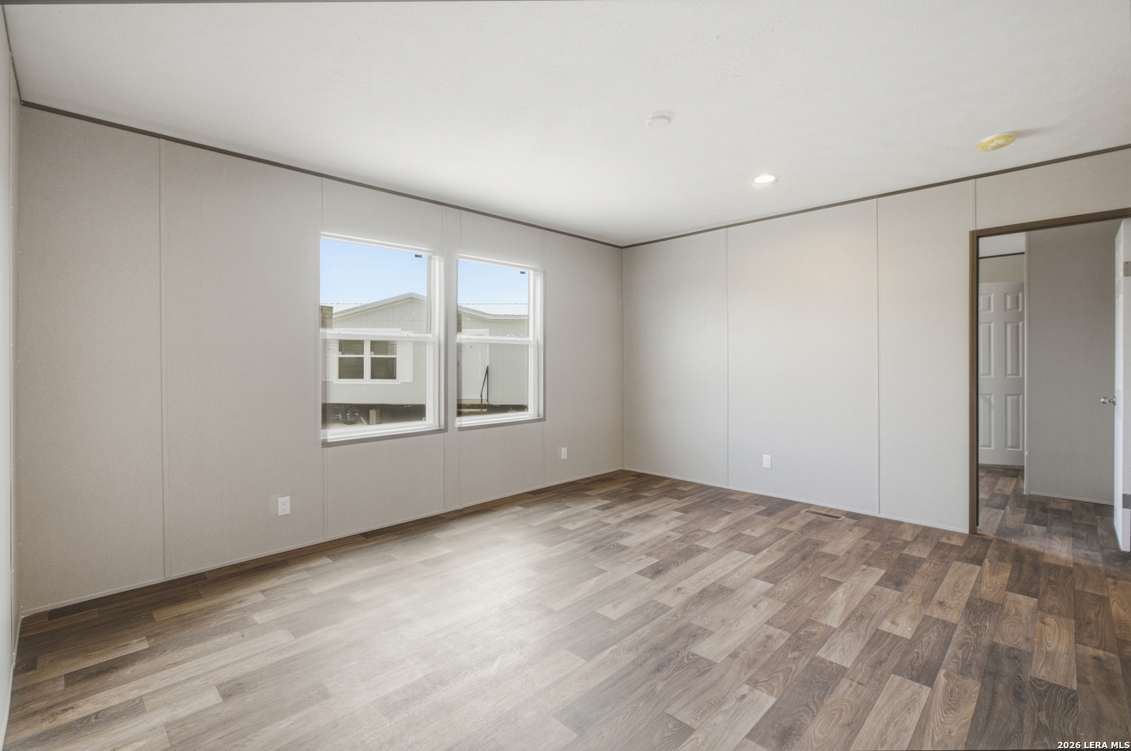136 Parkview, , 78114 — photo 1