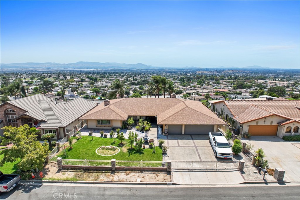 2421 Willow, San Bernardino, CA 92404 — photo 1
